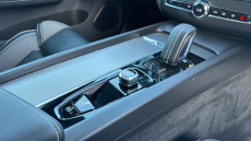 Volvo Xc60 2.0 T8 455 Recharge PHEV R DESIGN Pro 5dr AWD Auto Estate